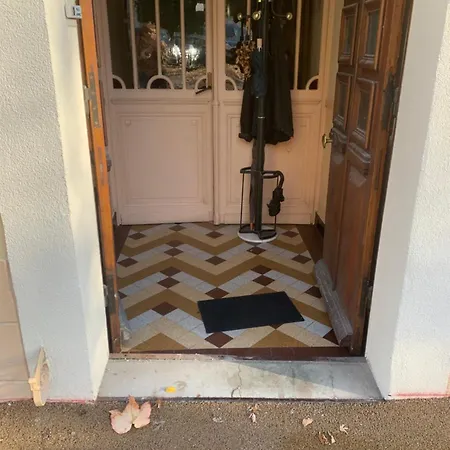 D Hotes H 拉夫拉内