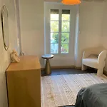 D Hotes H Bed & Breakfast