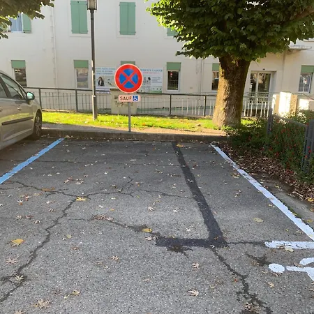 D Hôtes H Alojamento de Acomodação e Pequeno-almoço 3*