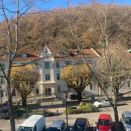 D Hôtes H 3*