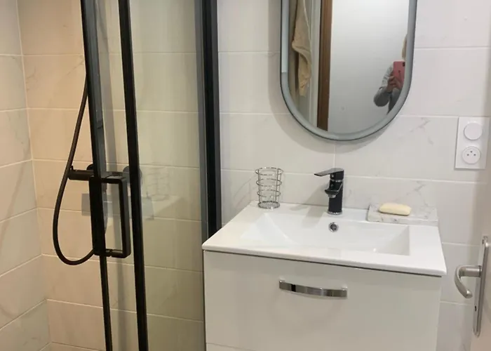 D Hotes H Bed and Breakfast Lavelanet