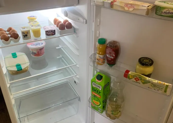 D Hotes H Bed and Breakfast 3*