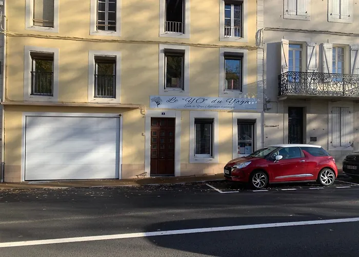 D Hotes H Bed and Breakfast