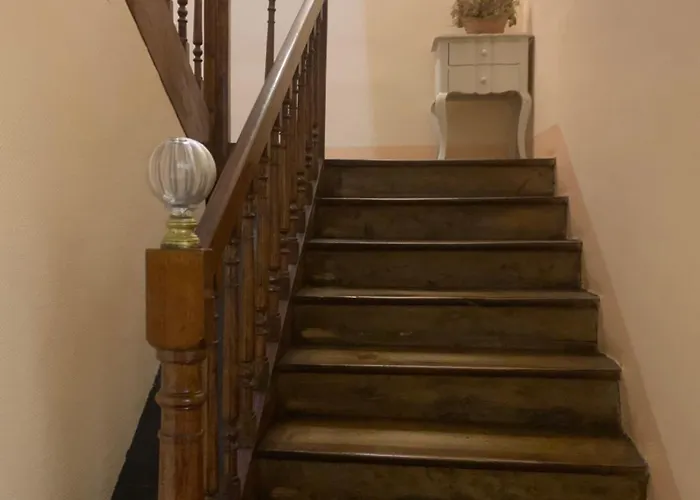 Bed and Breakfast D Hotes H