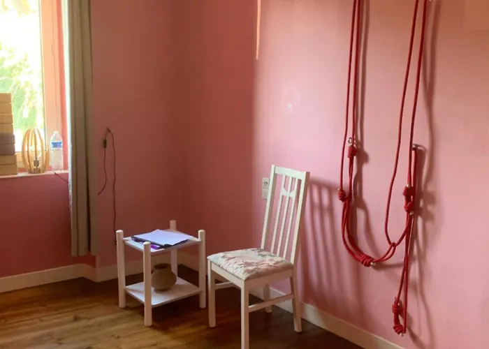 D Hotes H Bed and Breakfast